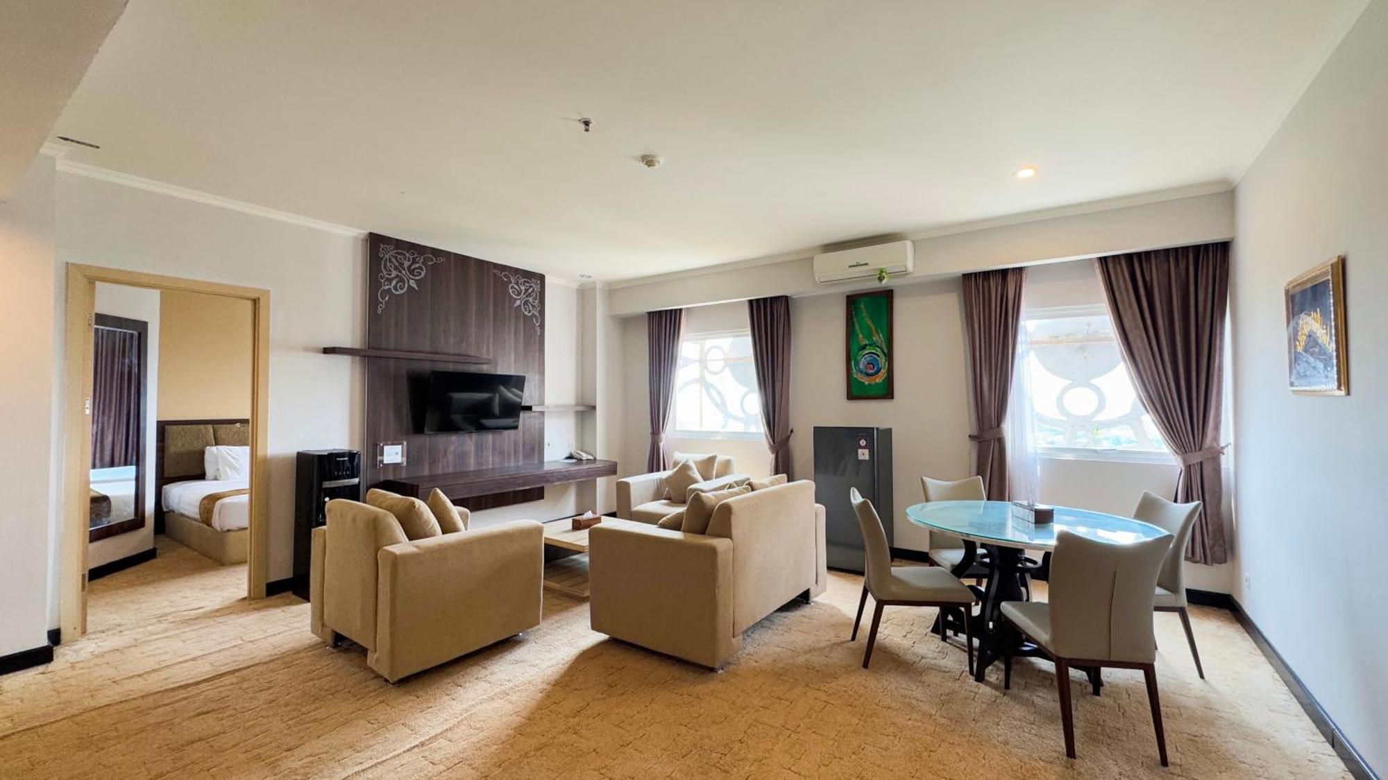 Lorin Syariah Solo Hotel Ngoại thất bức ảnh