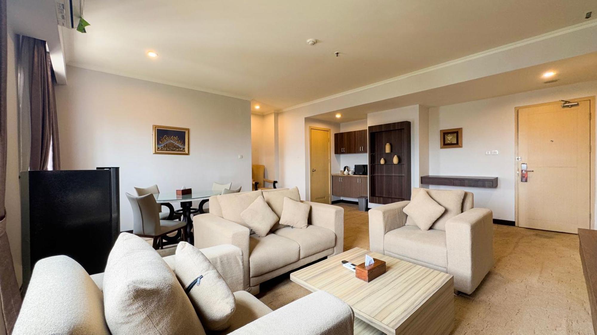 Lorin Syariah Solo Hotel Ngoại thất bức ảnh