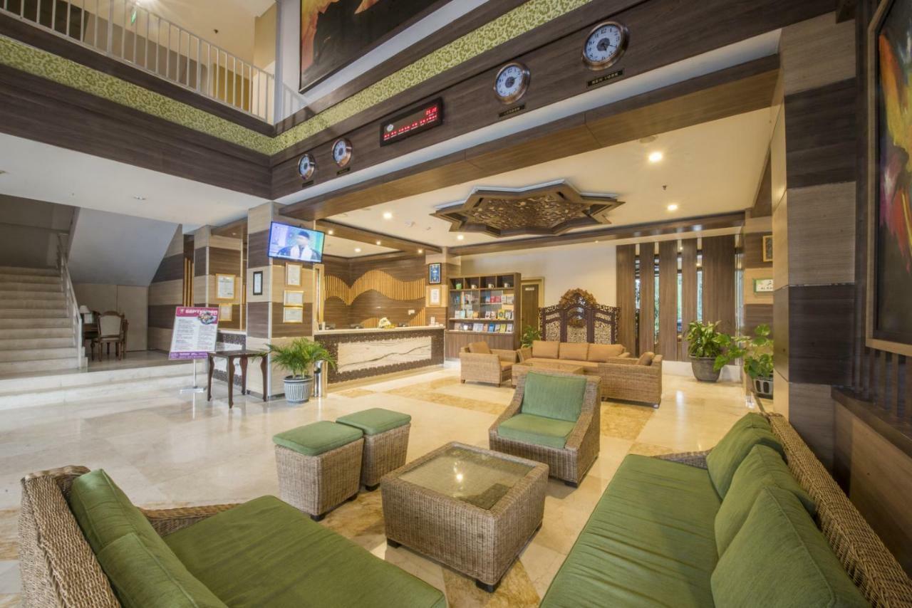Lorin Syariah Solo Hotel Ngoại thất bức ảnh