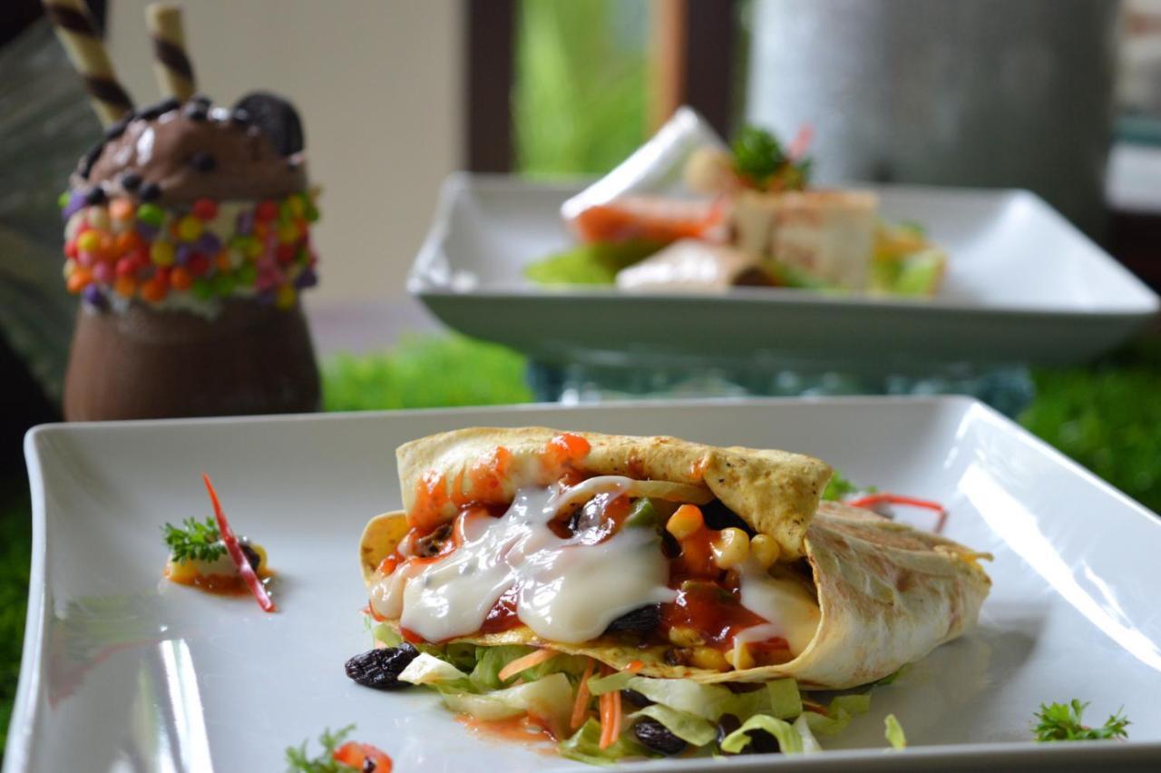 Lorin Syariah Solo Hotel Ngoại thất bức ảnh